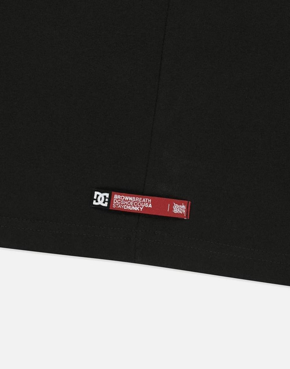 DC X BROWNBREATH CHUNKY TEE (DG21ST900BLA)