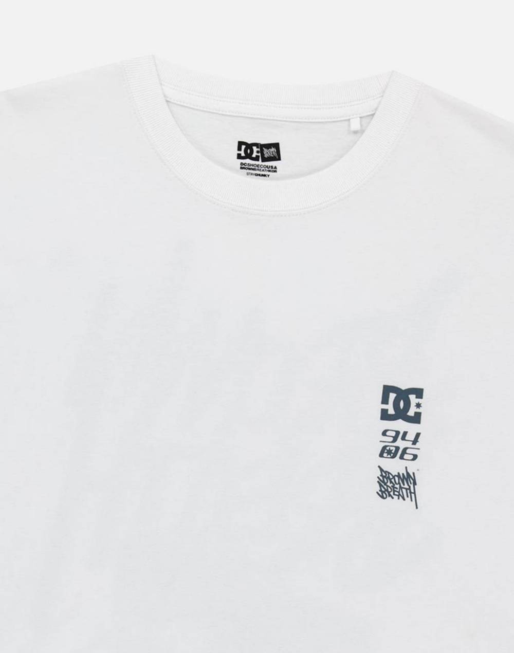 DC X BROWNBREATH CHUNKY TEE (DG21ST900WHI)