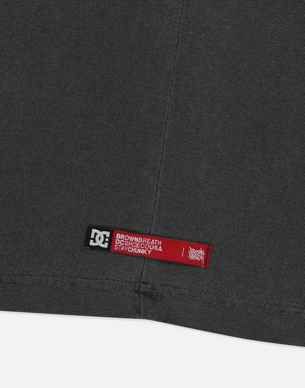 DC X BROWNBREATH CHUNKY PIGMENT TEE (DG21ST901CHA)