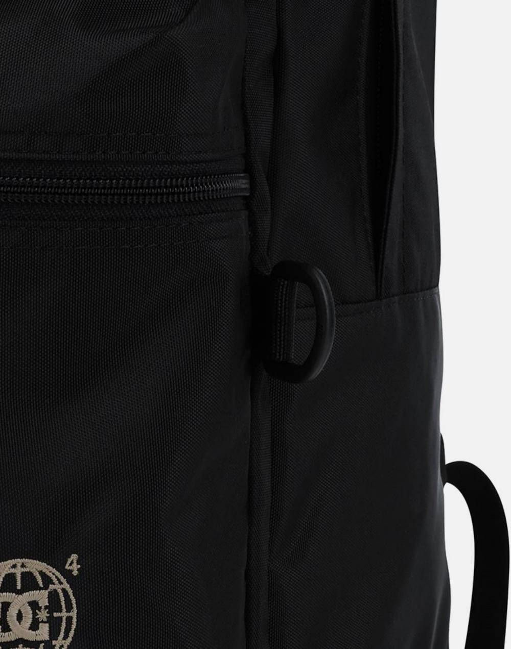 DC X BROWNBREATH CHUNKY DAYBAG (DG23OB908BLA)
