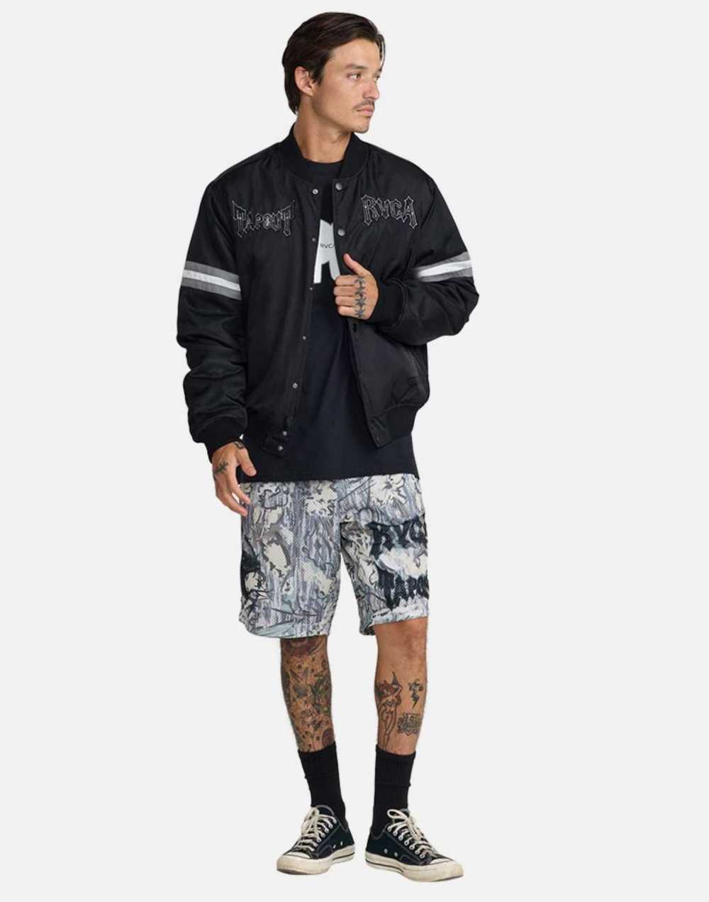 RVCA x Tapout SATIN 봄버 재킷 (VG31JK053BLK)