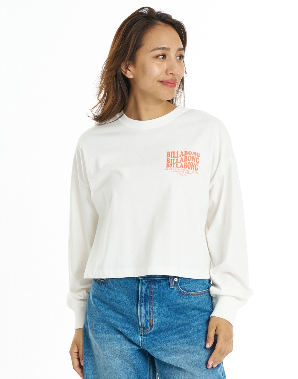 빌라봉 여성 WAVE LOGO 루즈핏 크롭 긴팔 티셔츠 (WG31LT115OFW)